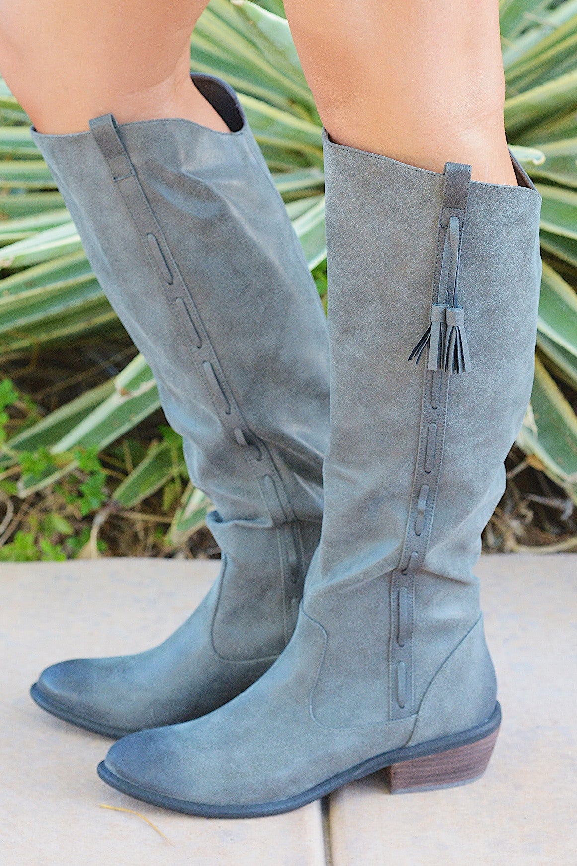 RESTRICTED Pull Up Riding Boots Grey Variant size testing
